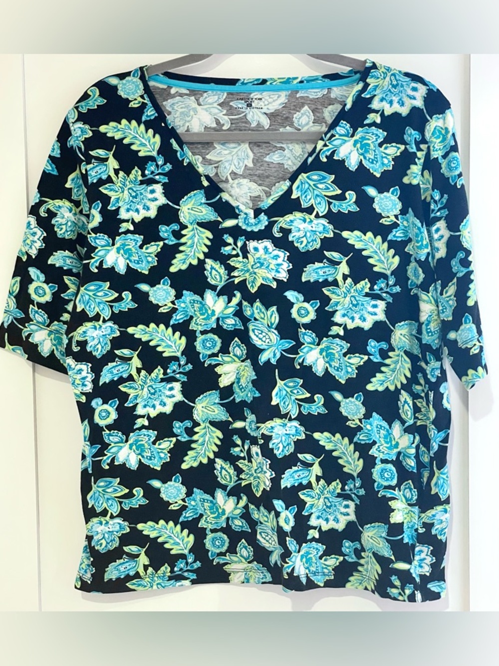 ☀️2/$20 Jones New York Black w Turquoise & Green Floral Boxy Short Sleeve Blouse